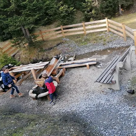 Almhaus Kaernten Tatil Evi *
